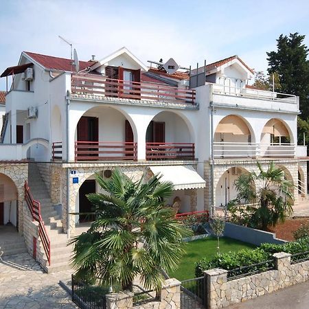 Apartment Ivan By El-Pi Tours مالينسكا المظهر الخارجي الصورة