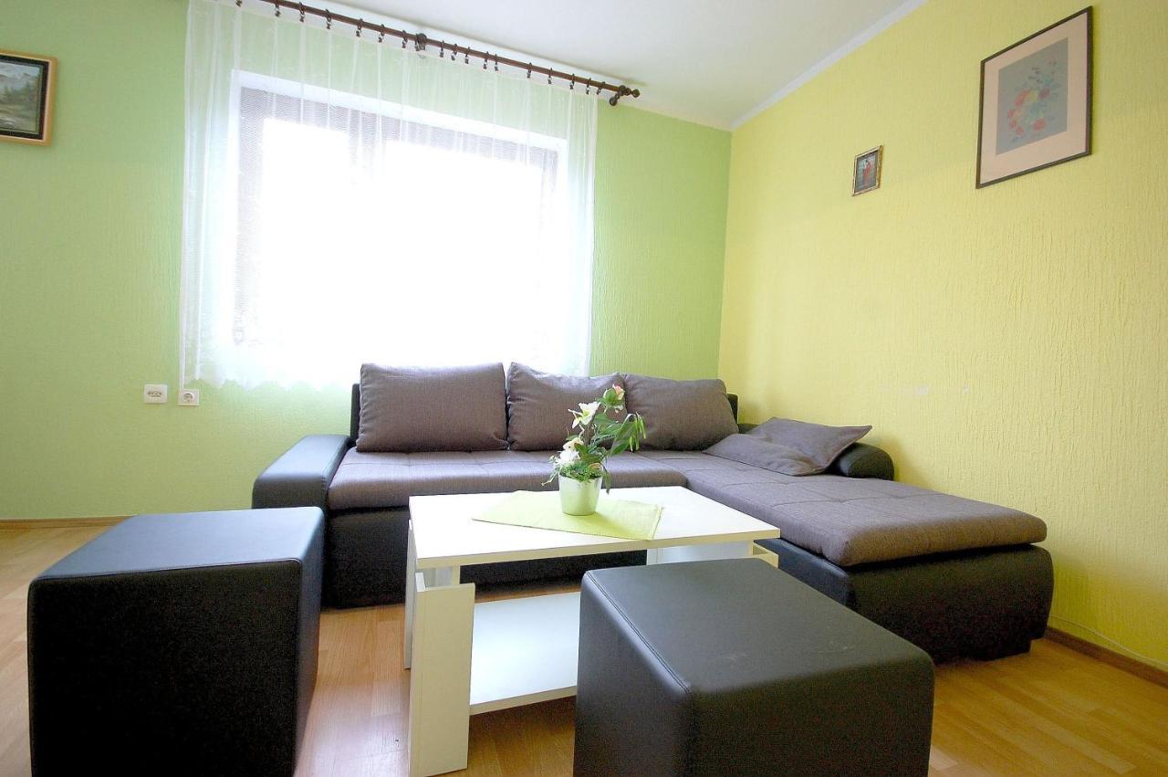 Apartment Ivan By El-Pi Tours مالينسكا المظهر الخارجي الصورة
