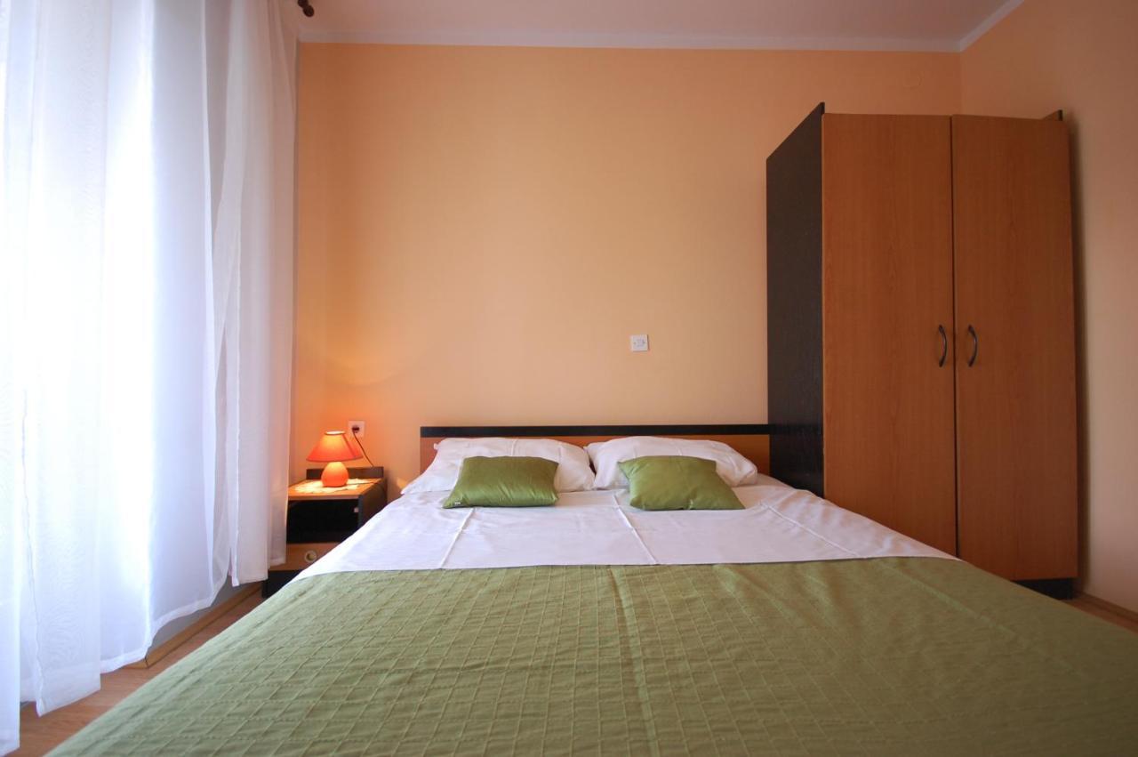 Apartment Ivan By El-Pi Tours مالينسكا المظهر الخارجي الصورة