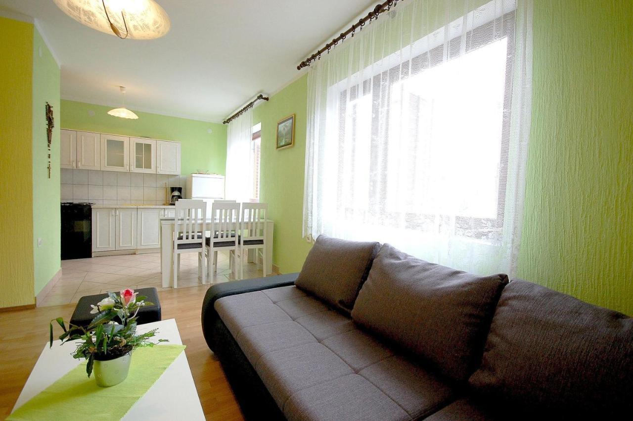 Apartment Ivan By El-Pi Tours مالينسكا المظهر الخارجي الصورة