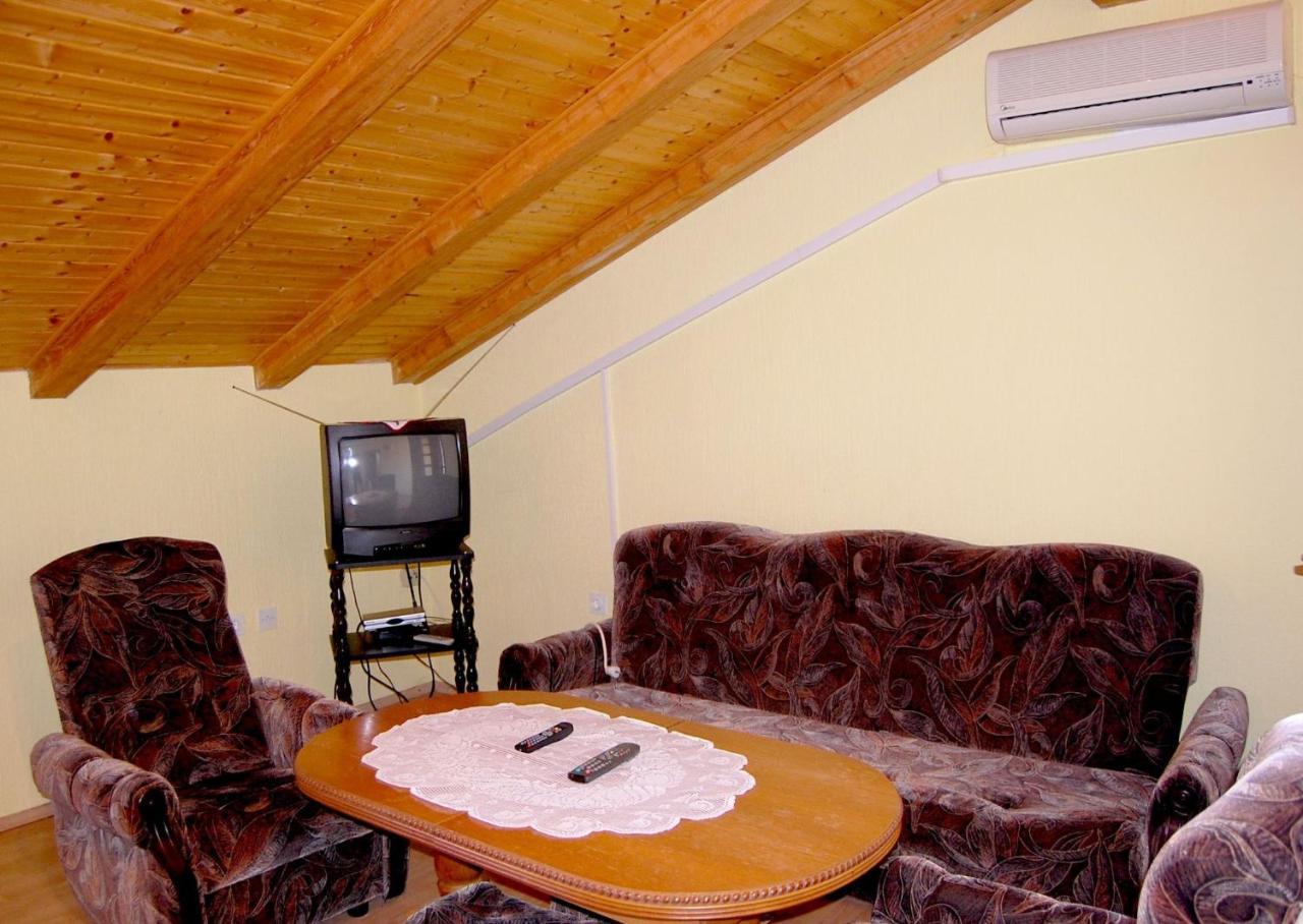 Apartment Ivan By El-Pi Tours مالينسكا المظهر الخارجي الصورة
